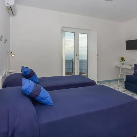 アパート Domus Teresia - Amalfi Coast フローレ